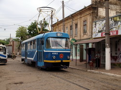 Фото дня: как одесский трамвай петляет по узким улочкам Слободки