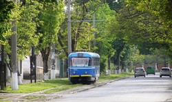 Фото дня: как одесский трамвай петляет по узким улочкам Слободки