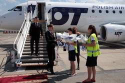 Как в Одессе новый авиарейс из Польши встречали (ФОТО)