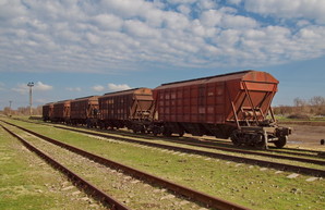 Одесская железная дорога намерена конкурировать с автоперевозчиками в перевалке зерна на небольшие расстояния