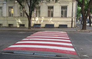 Около семи одесских школ появились приподнятые пешеходные переходы (ФОТО)