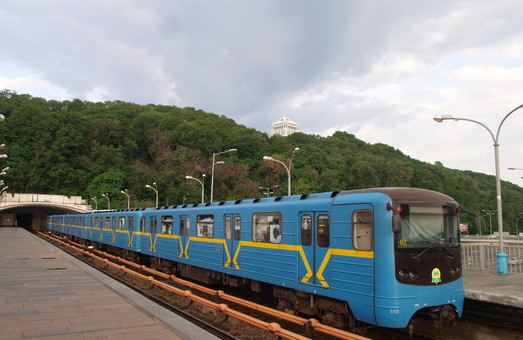 В Киеве удлиняют красную линию метро за 57,5 миллионов