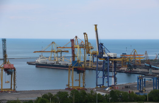 Морские порты Украины показывают рост перевалки в первом полугодии