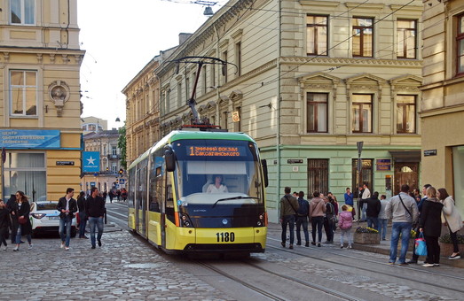 Во Львове планируют повысить стоимость проезда в городском электротранспорте