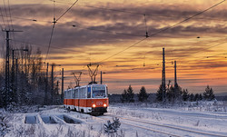 Фото дня: индустриальный электротранспорт в объективе Максима Горбатюка