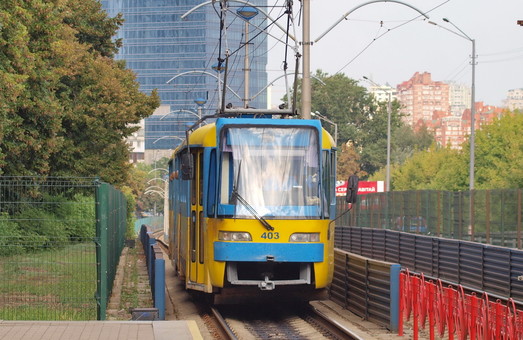 В Киеве собрались ремонтировать сгоревший трамвай "Кобра" за 3,5 миллиона