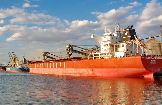 В порту под Одессой впервые за несколько лет возобновилась перегрузка нефти