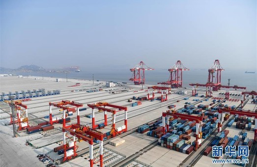 В Китае в этом году запустят автоматический роботизированный порт