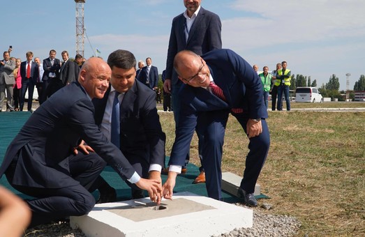 В Одессе начали строить новую взлетно-посадочную полосу аэропорта