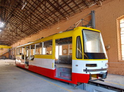 Одесские трамваи теперь строят не в грязном цеху, а лофт-галерее (ФОТО)