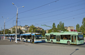 В Мариуполе вышли на маршруты новые троллейбусы, купленные Донецкой ОГА