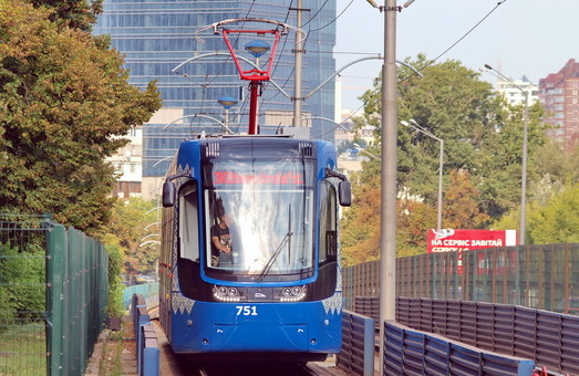 Потребности Киева в новом городском транспорте оценены в 165 трамваев и по 230 новых автобусов и троллейбусов