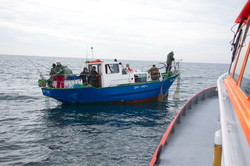 В море под Одессой спасатели проверяли рыбаков