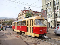В центре Киева реконструируют трамвайную линию на Контрактовой площади