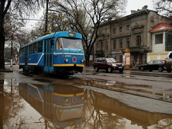 Фото дня: одесский трамвай вдоль старой черты порто-франко