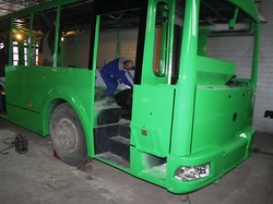 Как троллейбус модернизируют на заводе по производству маршруток: опыт Бахмута (ФОТО)