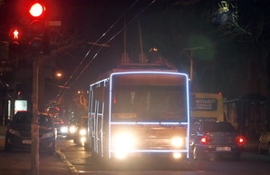 Завтра по Одессе проедет парад новогодних троллейбусов