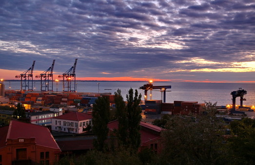 В Одесском порту проведут дноуглубление за почти 26 миллионов гривен