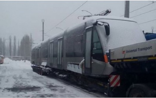 Киев получил первые два из семи новых трамваев "Электрон"