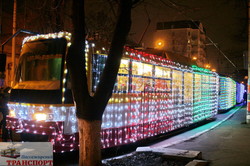 Яркий и красочный парад рождественских трамваев проехал по Одессе (ФОТО, ВИДЕО)