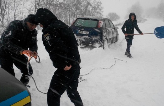 Трассу Одесса - Киев полностью закрыли для движения