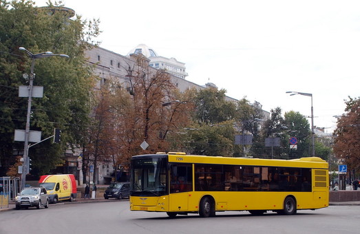 Закупка Киевом городских автобусов в 2017 году сократилась вдвое