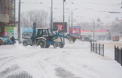 Как одесский транспорт борется со снежной стихией (ФОТО)
