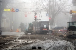 Ремонт теплотрассы спровоцировал пробки в Одессе около Куликова поля (ФОТО)