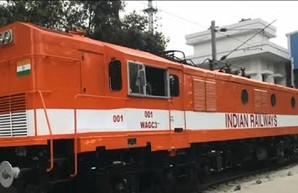 Железные дороги Индии начали переоборудование тепловозы в электровозы