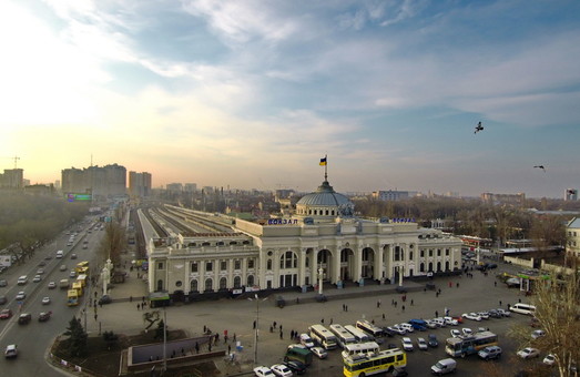 Некоторые поезда из Одессы в апреле будут слегка менять расписание