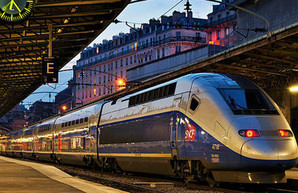 Во Франции не выйдут на маршрут почти все поезда страны