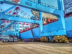 Порт под Одессой принял первый регулярный рейс Maersk (ФОТО)