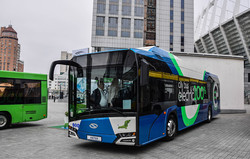 Одесский троллейбус белорусского производства презентовали на международной выставке городского транспорта в Киеве