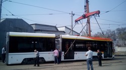 В Днепре испытывают новый трехсекционный трамвай (ФОТО, ВИДЕО)
