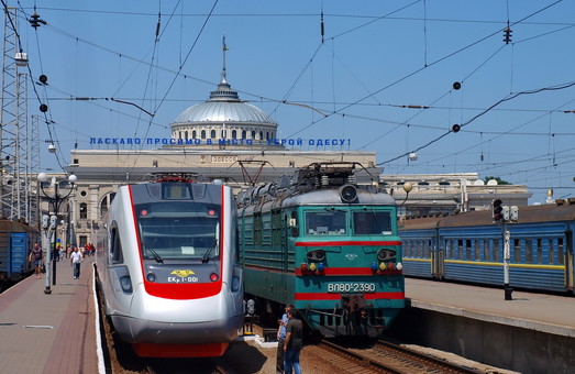 Из Одессы в Киев назначили дополнительный летний поезд "Интерсити"