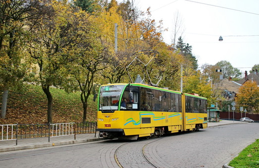 В львовских трамваях можно оплатить проезд при помощи бесконтактных технологий