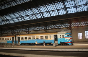 На украинских поездах появится система бесконтактной оплаты билетов