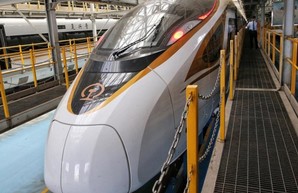В Китае готовятся к запуску самого длинного в мире скоростного пассажирского поезда