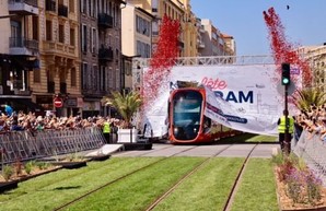 В Ницце запустили вторую линию трамвая