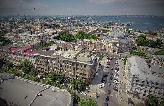 В разгар курортного сезона в Одессе начинают ремонт теплотрассы на Ланжероновской