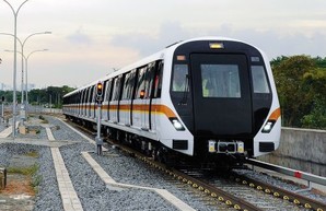В Сингапуре испытывают первый поезд метро без машиниста