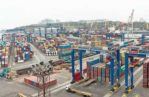 Одесский порт снова в лидерах по перевалке контейнеров