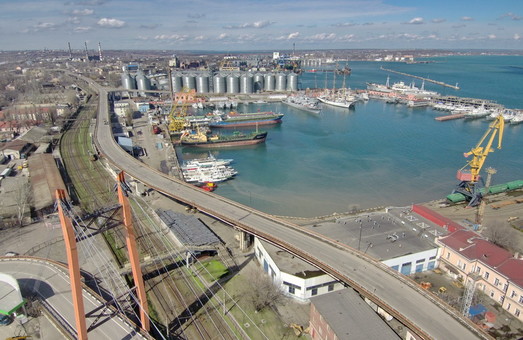 Через Одесский порт в Украину будут доставлять карбамид