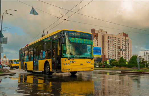 В Киеве можно будет доехать троллейбусом от железнодорожного вокзала до аэропорта Жуляны
