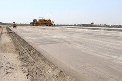 Как строят новую взлетку одесского аэропорта (ФОТО)