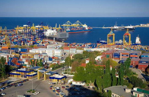 Порт Черноморск сдает в бербоут-чартер судно-бункеровщик