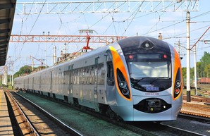 «Укрзализныця» за август 2018 года перевезла скоростными поездами почти полмиллиона пассажиров