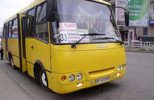 В Херсоне на маршруты выезжает менее трети необходимого числа автобусов