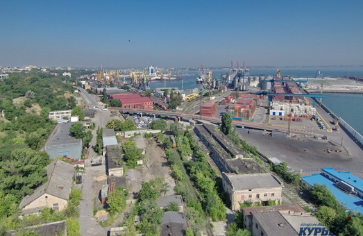 Одесский порт отправляет вглубь Украины 15% контейнеров по железной дороге