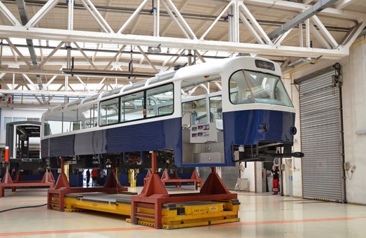 В Праге строят экскурсионную версию легендарного трамвая